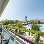 Aparthotel Planetarium Resort